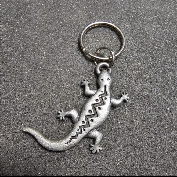Vintage Belinda Woody B.W. Signed Silver Tone Salamander Charm Keychain 2.5 In.